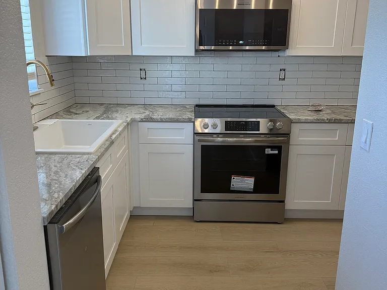 4415 Dylan Loop #180 — Photo 4