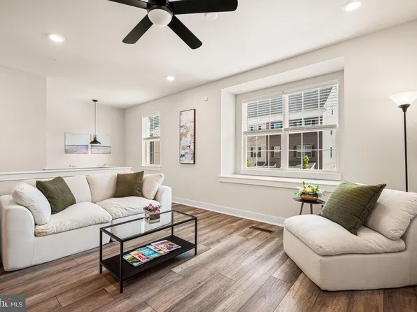 116 Annapolis St #A, Bensalem, PA 19020