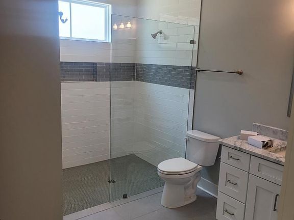 3rd image of 4088 Biltmore Ave #1