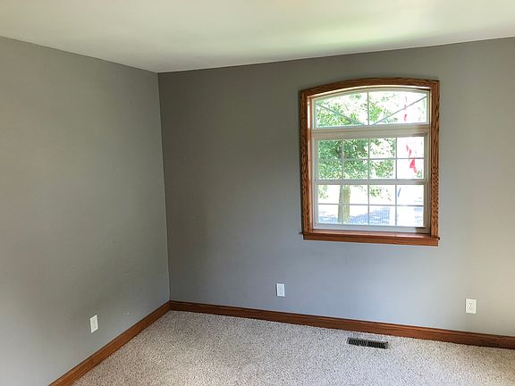 5th image of 304 E Orleans St