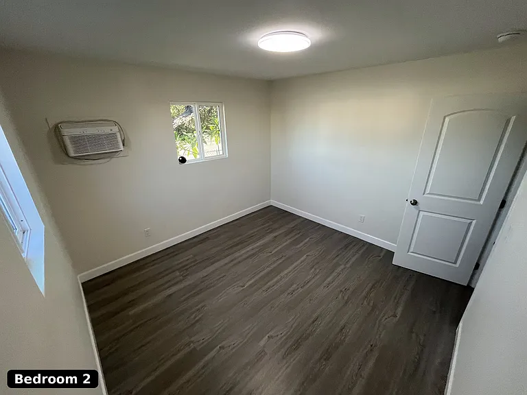 4729 Merced Ave — Photo 9