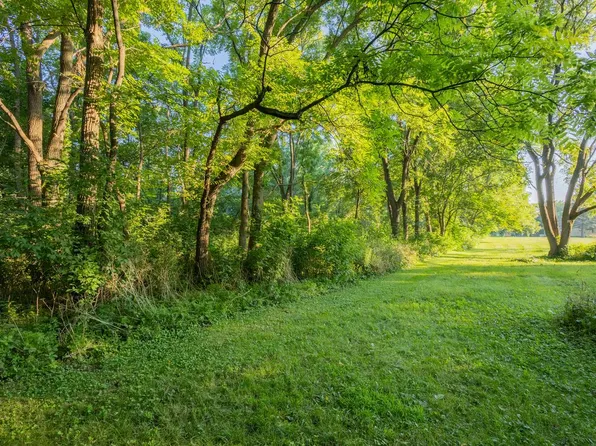 12134 West ST MARTINS ROAD, Franklin, WI 53132