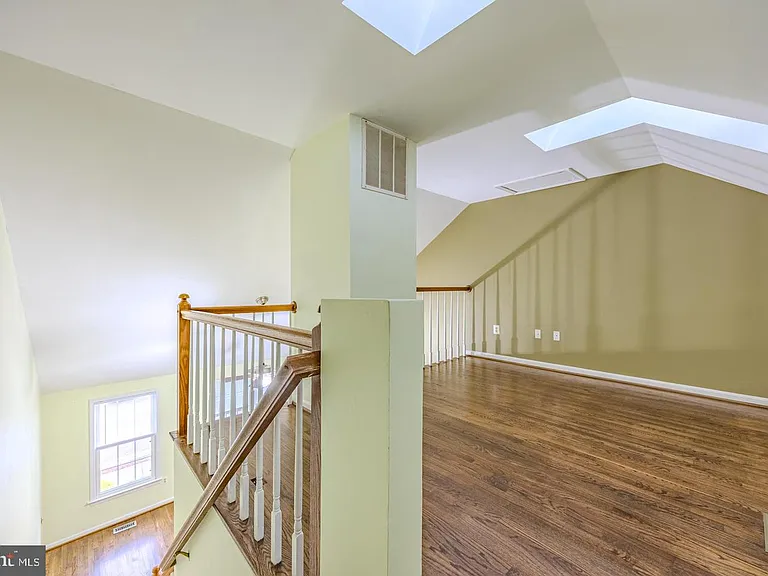 8200 Maple Ridge Ave — Photo 21
