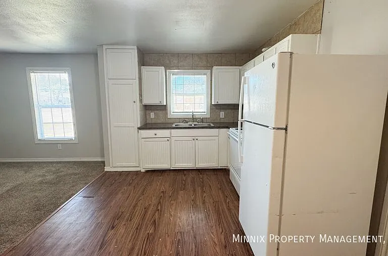 755 W Knox St #FS-1 — Photo 9