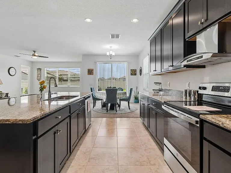 16011 Sonoma Grove Cir — Photo 13