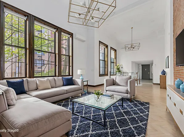 121 East 37th Street image 1 of 7