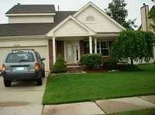 23020 Brentwood Dr #135, Brownstown, MI 48183