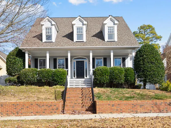 202 Calderon Dr, Chapel Hill, NC 27516