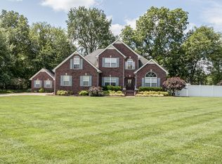444 Royal Glen Blvd, Murfreesboro, TN 37128