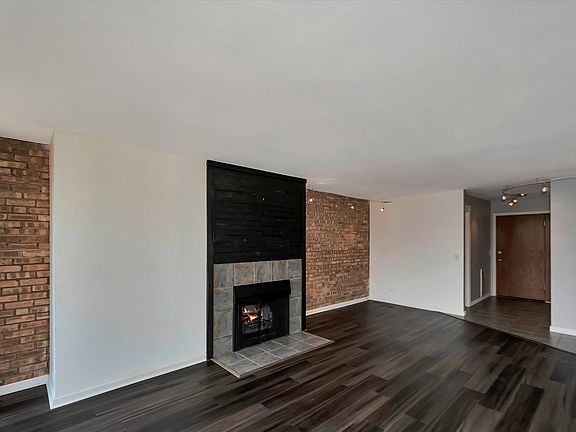5th image of 6010 Oakwood Dr APT 4A