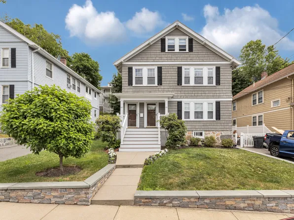 95 Willow St Floor 2, West Roxbury, MA 02132
