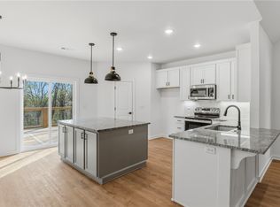 98 Selkirk Dr, Bella Vista, AR 72715