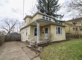 100 Perry St, Struthers, OH 44471