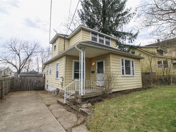 100 Perry St, Struthers, OH 44471