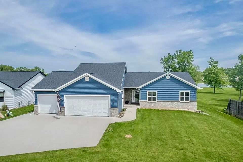 1st image of 2448 Lake Cottage Ct