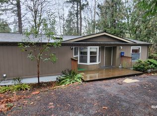 91 E Hillside Dr, Belfair, WA 98528