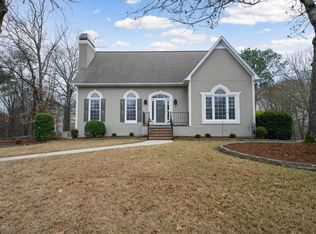1688 Russet Hill Cir, Birmingham, AL 35244
