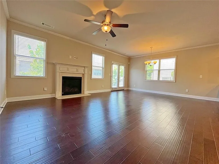 330 Holdings Dr — Photo 5