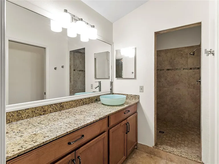 2403 63rd Street Ct W — Photo 12