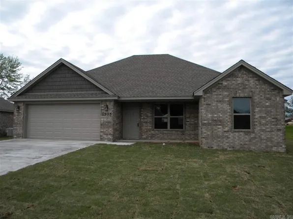 1803 Rehoboth Cir, Searcy, AR 72143
