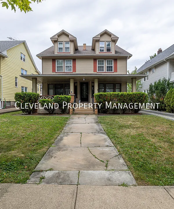 1630 Grace Ave #1630 GRACE AVE LAKEW