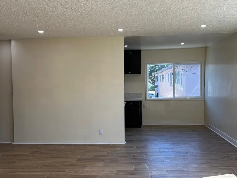 2920 W 141st Pl #5 — Photo 3