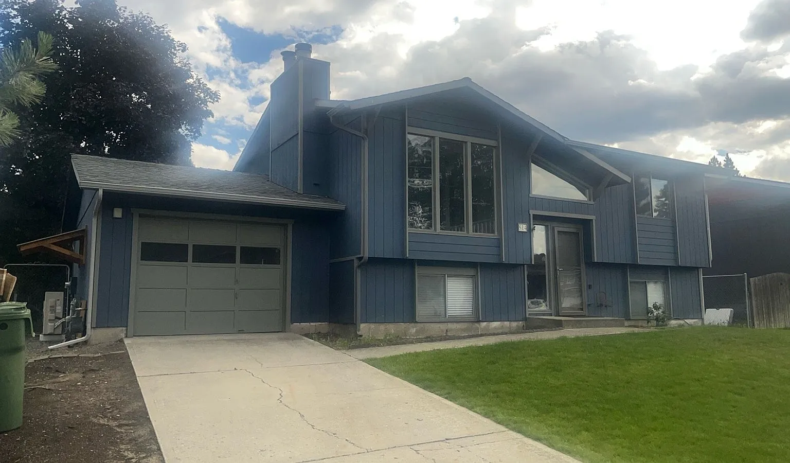 814 East Brady Court — Photo 1