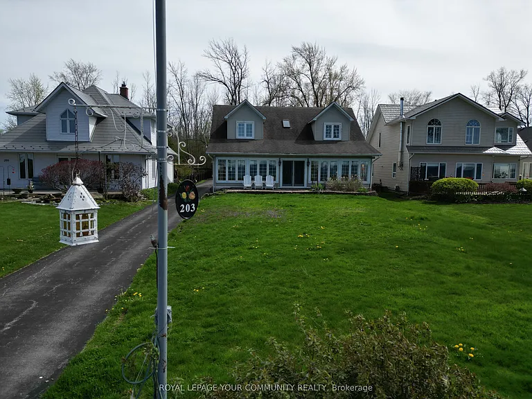 203 Lake Dr E — Photo 33