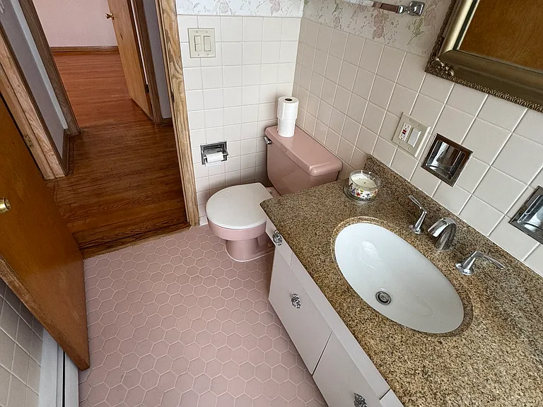 6331 W Devon Ave #2R — Photo 9