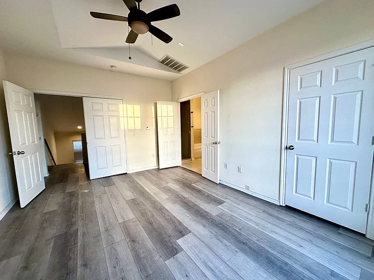 2002 Azure Pointe — Photo 20