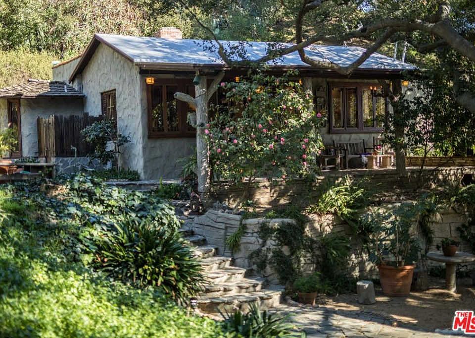 1st image of 8971 Wonderland Ave