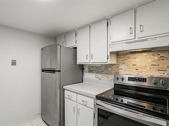 5th image of 200 Maitland Ave APT 20