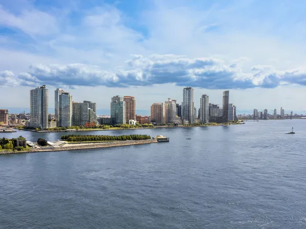 450 East 52nd Street image 27 of 33