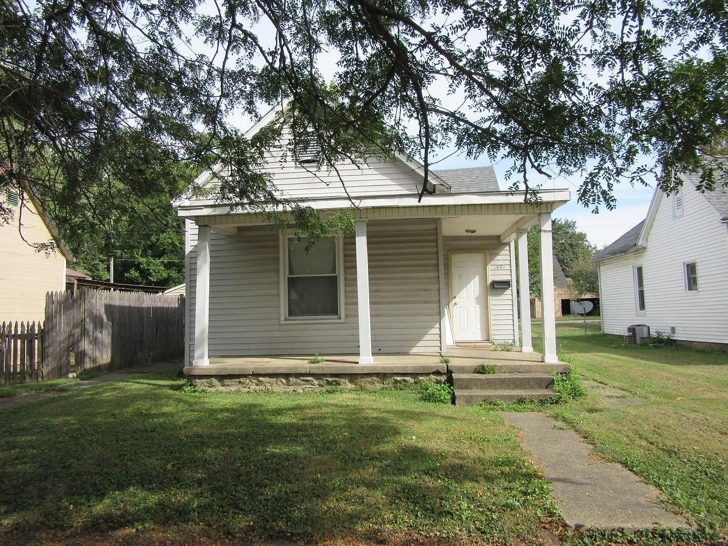 Newly Remodeled 3 Bedroom — Photo 1