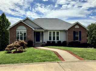 371 Navajo Trl, Huntington, WV 25705