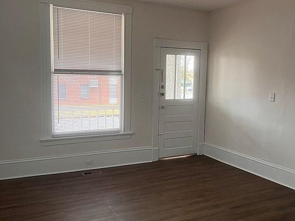 4th image of 1348 Rhodes St