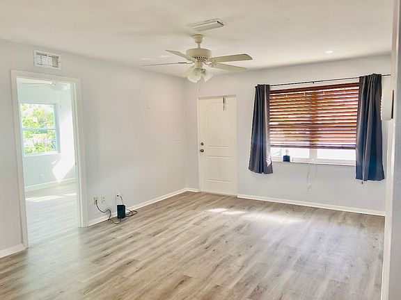 3rd image of 823 92nd Ave N