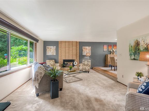 4th image of 4604 Claridge Dr SE