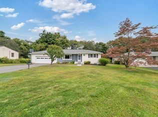 11 Chandler Dr, Prospect, CT 06712