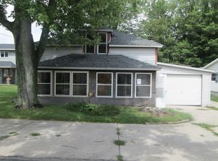 410 Lakeview St, Crystal, MI 48818