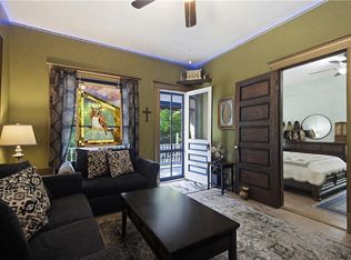 19 Pine St, Eureka Springs, AR 72632