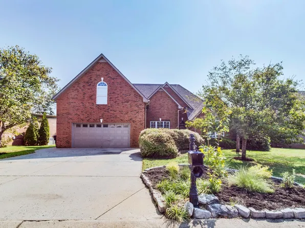 5138 Reagan Dr, Murfreesboro, TN 37129