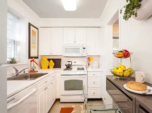 (undisclosed Address), Chestnut Hill, MA 02467