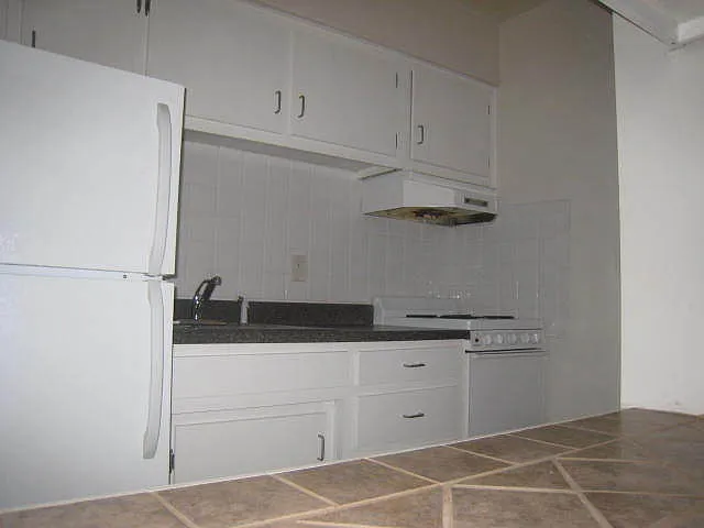 1356 Royalty Ct — Photo 9