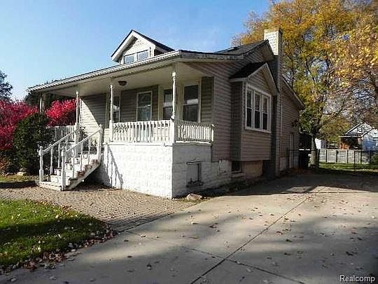 2nd image of 34950 College St