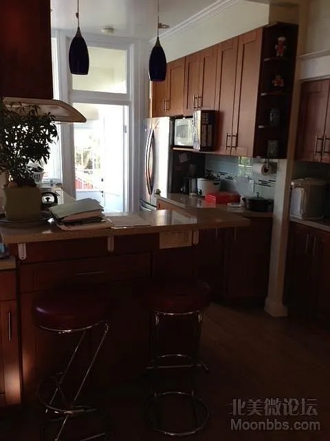 1 bed, 1.5 bath, 130 sqft, $945 — Photo 2