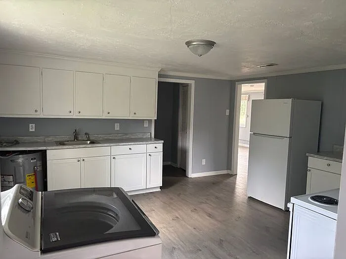 701 Cleveland Ave — Photo 2