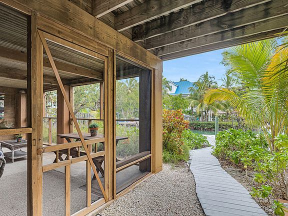 3rd image of 683 Blackbeard Rd