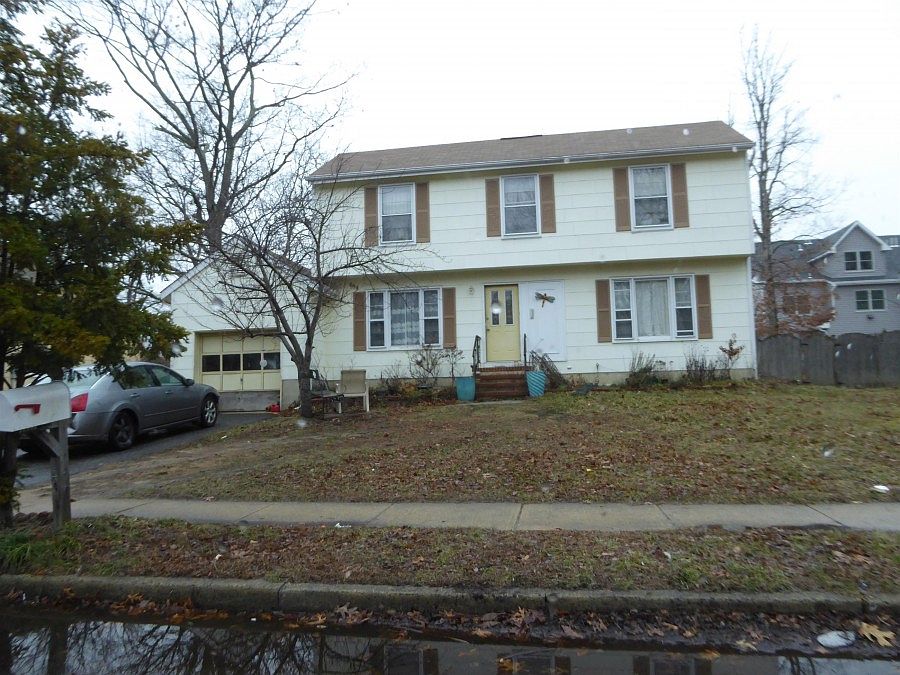 1st image of 141 Jenna Ct