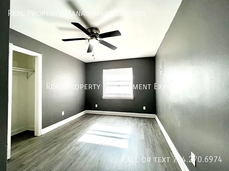 2501 Eastway Dr — Photo 8